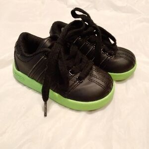 K-Swiss infant 4.5 black lime green EXCELLENT